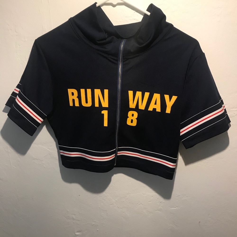 Runaway 18 Set - Picture 10 of 10